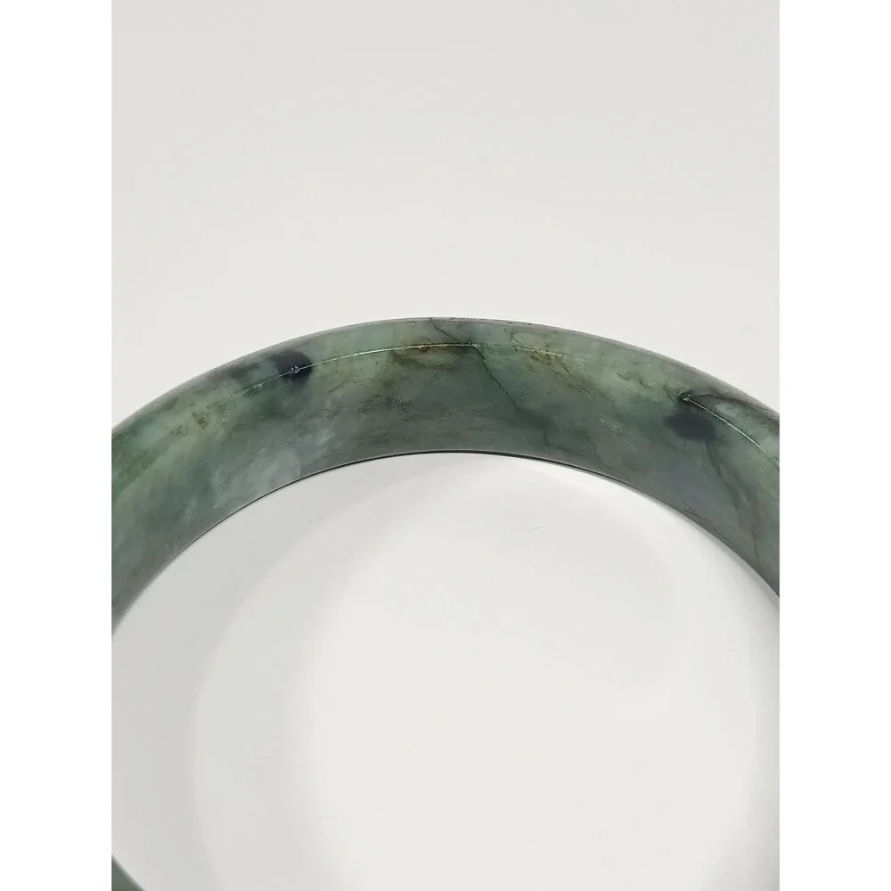 Unbranded jadeite jade